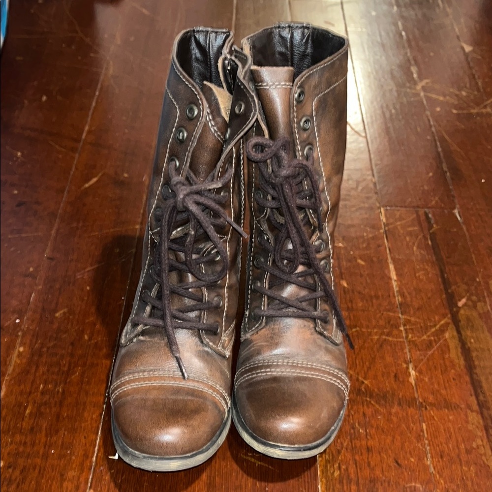 Brown Leather Lace-Up Women's Boots